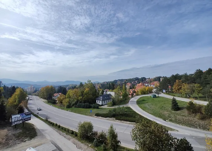 Apartment Omorika Lux *