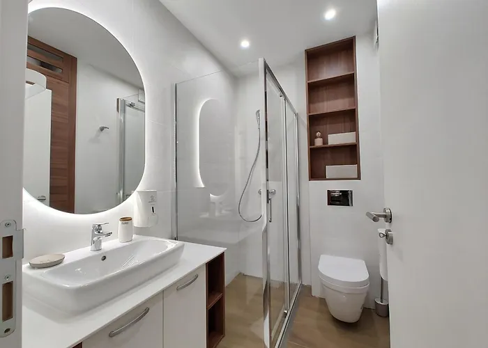 Apartment Omorika Lux